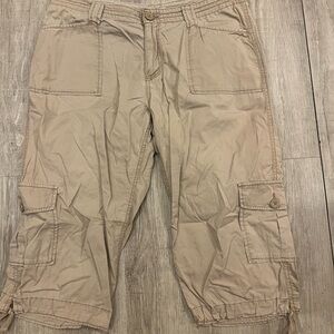 Faded Glory Tan Cargo Capris 14